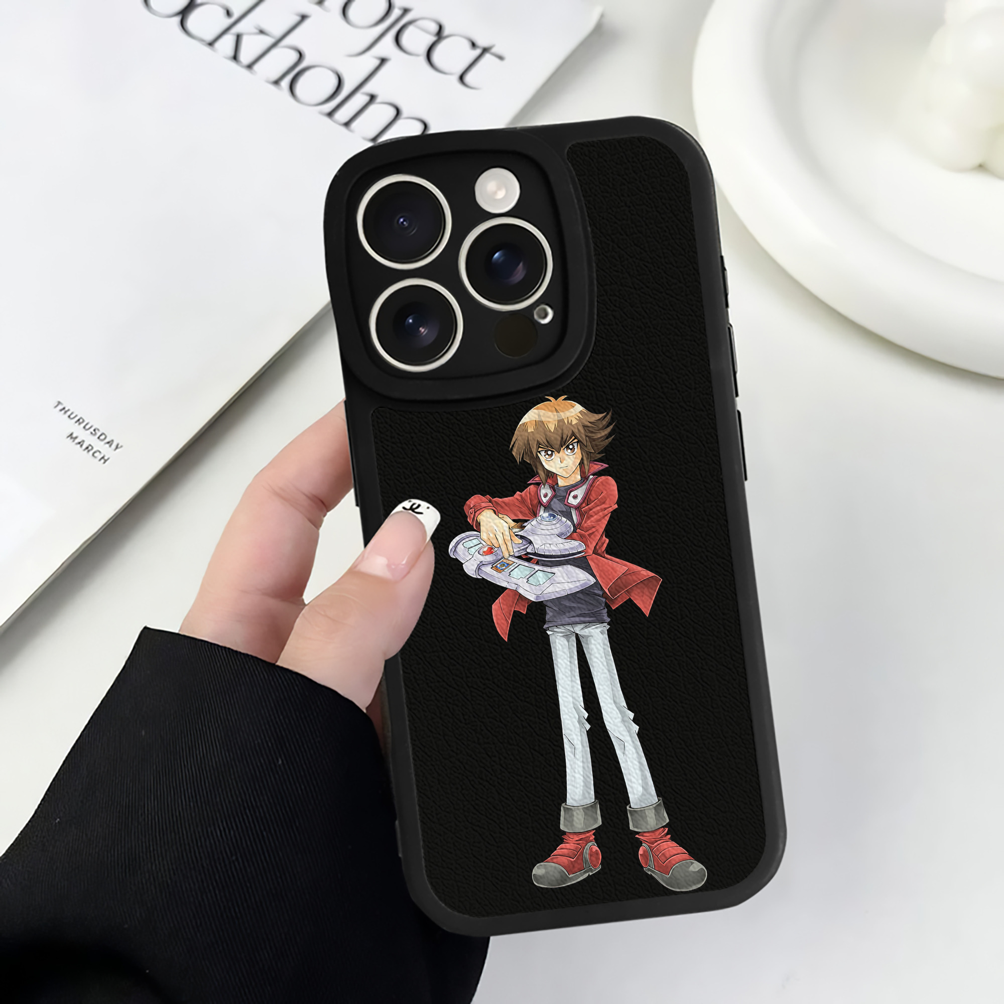 遊☆戯☆王 Yu-Gi-Oh! 【iPhone 16シリーズ対応】シリコンスマホケース（レザー調） 材質：シリコン